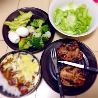 Curry, Salad and Grilled Chicken|Rika Ueharaさん