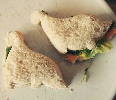 Avo and tomato dinosaur sandwhich on low GI white bread.|Claire Tyler-Smithさん