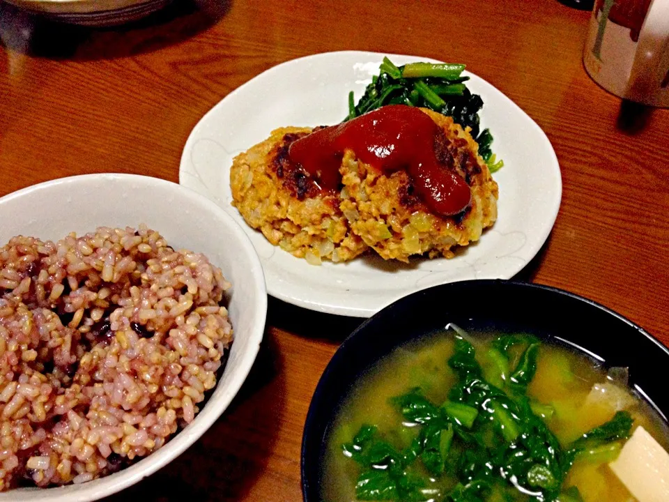 今夜の晩ご飯☆グルテンミートのハンバーグ、玄米ご飯、味噌汁|園田優子さん