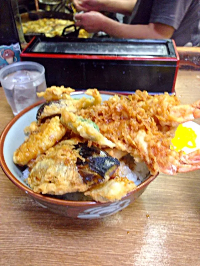 Snapdishの料理写真:黄金丼 in 阪東橋|ふかちんさん