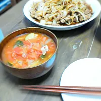 Snapdishの料理写真:キムチ鍋と野菜炒め|M★Sさん