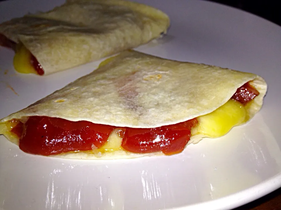 Snapdishの料理写真:Bocadillo de guayaba con queso|luz nellyさん