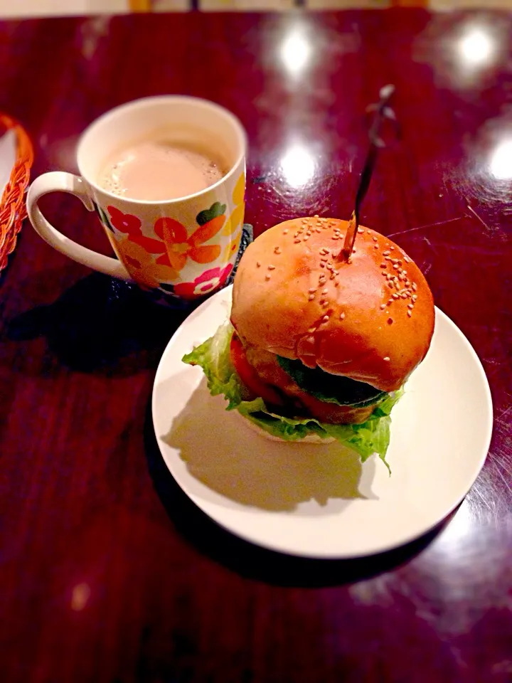 Abocado burger & hot ca...|Jhonny Yamashiroさん