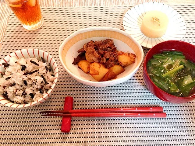 肉じゃが、ひじきご飯など|まろさん