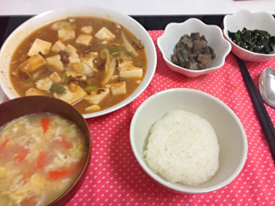 麻婆豆腐、小松菜のナムル、ナスの味噌胡麻和え、卵スープ|ゆりさん