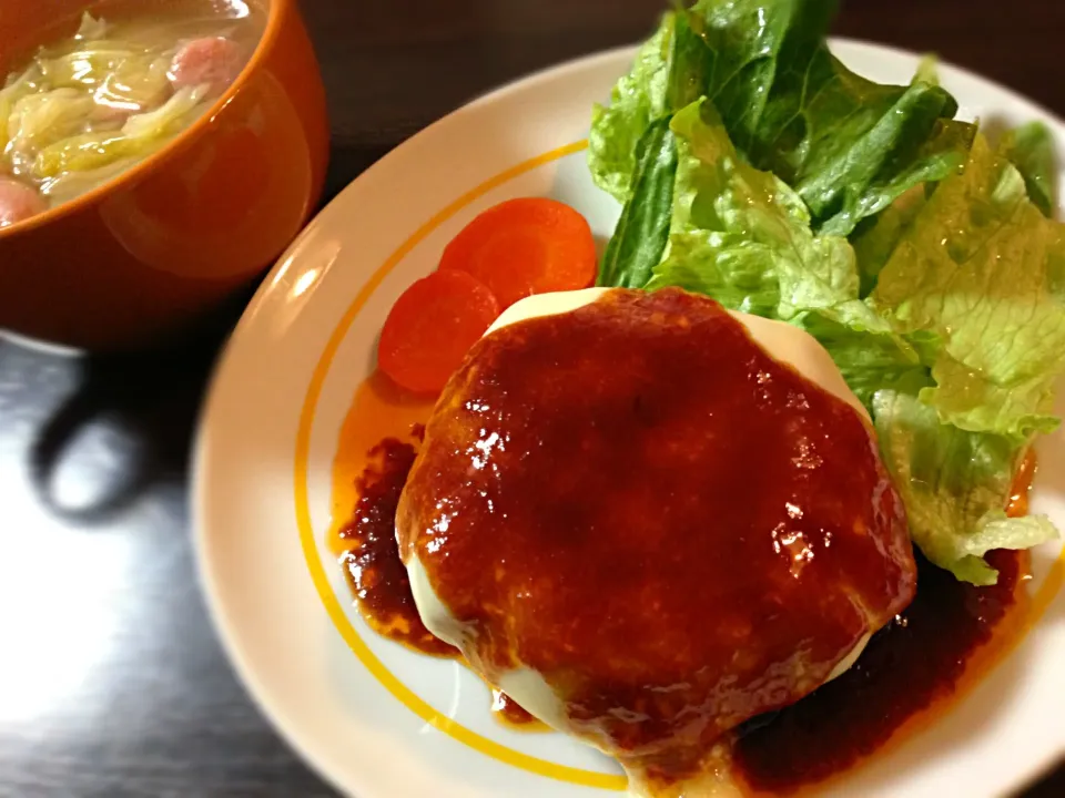 お母さん退院おめでと！豆腐ハンバーグと野菜スープ|Yukiさん