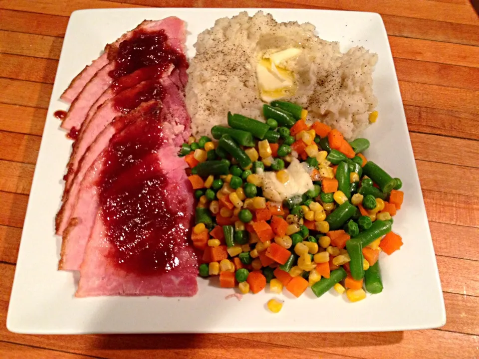 Baked ham with rum raisin sauce|Michele Fortunatiさん