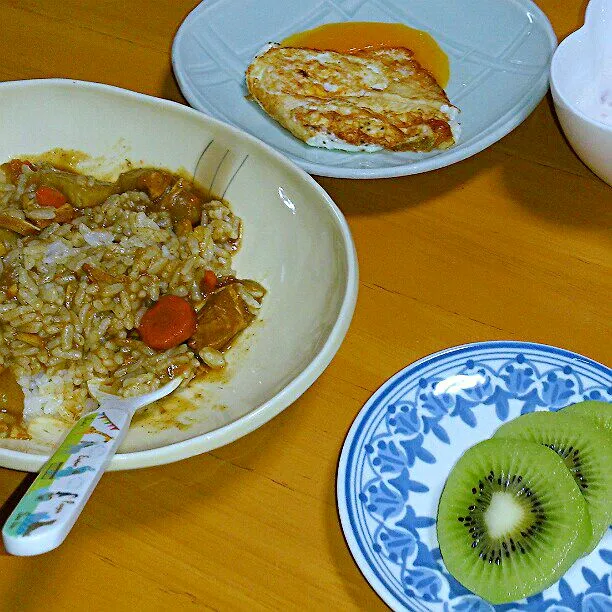 朝食
卵焼きは旦那の失敗作|ふみぃさん