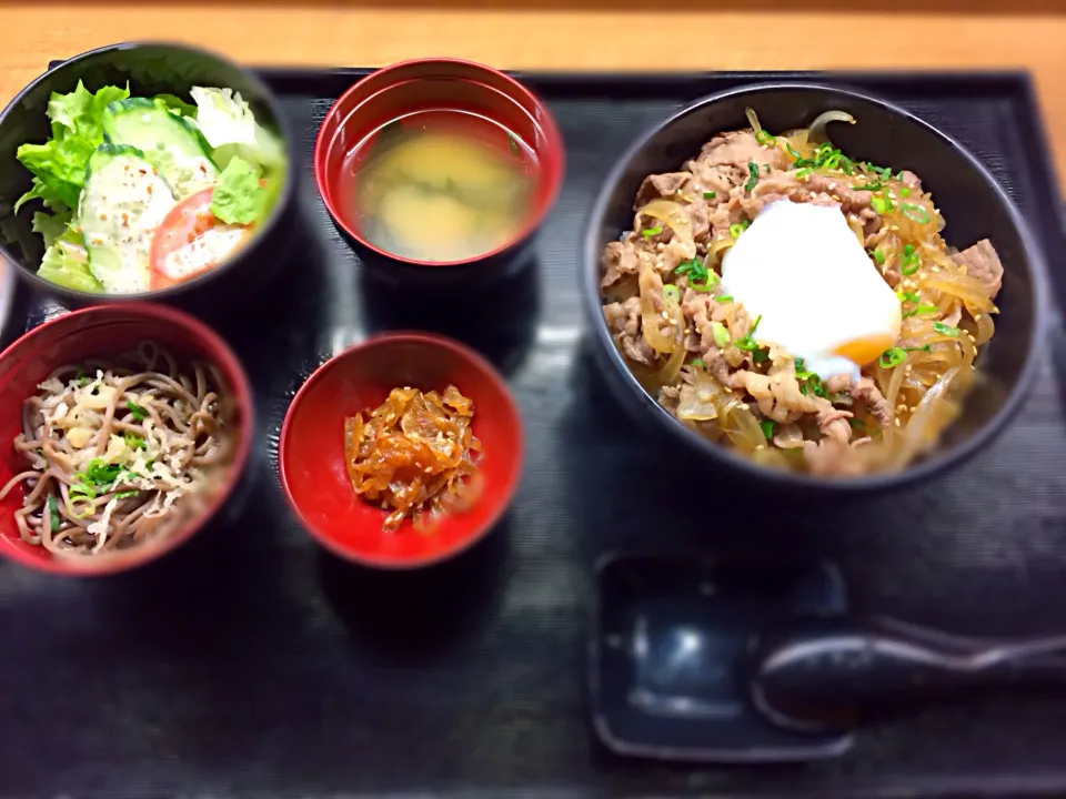 Kumamoto wagyu beef with onsen egg don !|Mak Toniさん