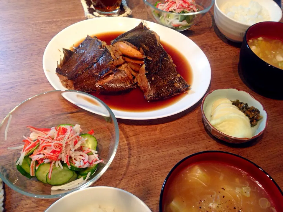 カレイの煮付け . サラダ . 豆腐と春雨のスープ|なるなるさん