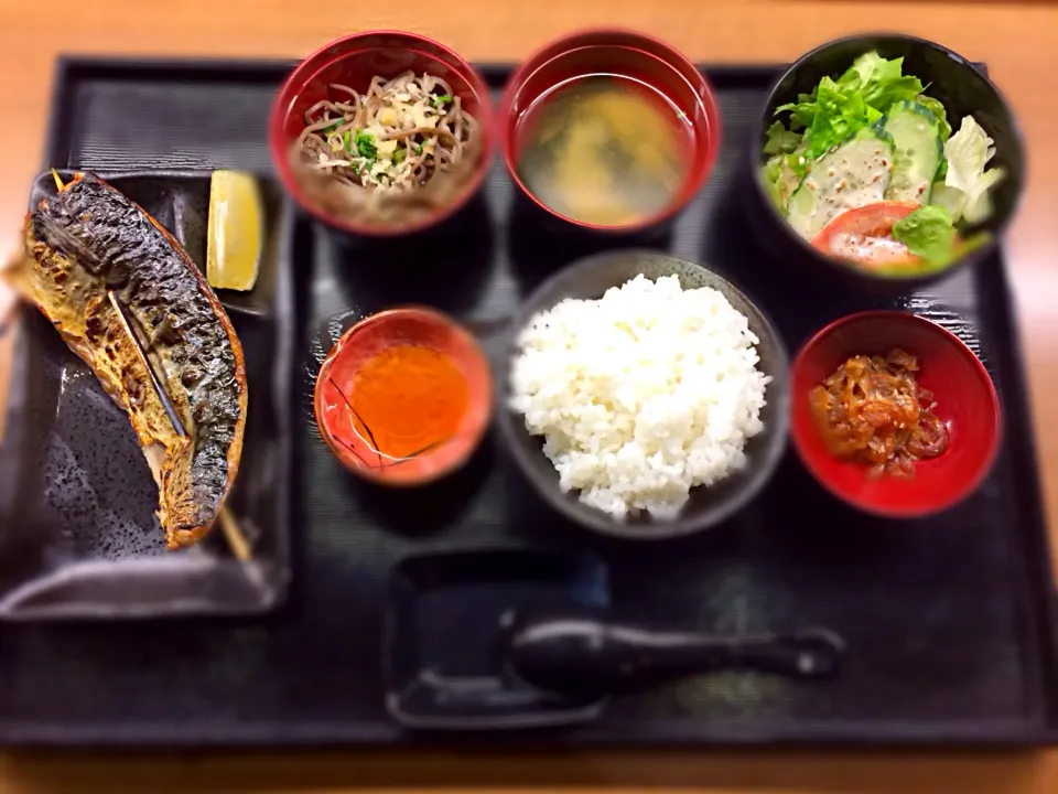 Roasted fish set|Mak Toniさん