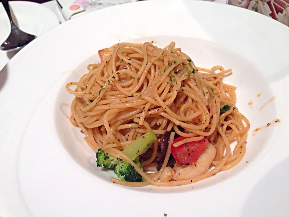 Snapdishの料理写真:Scallop and shrimp pasta|hurul | 후룰さん