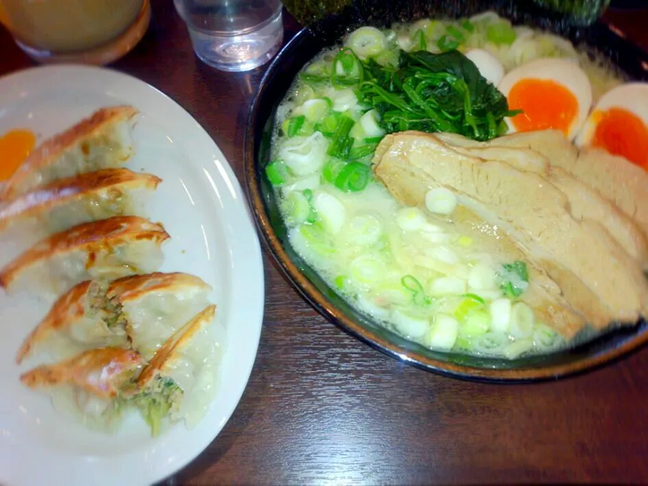 とんこつネギ塩ラーメン|ちび太さん