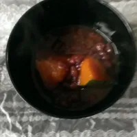 今日は、冬至と言うことで、かぼちゃのお汁粉作りました(*^^*)
十勝産小豆の缶詰ですけど(^_^;
ホクレンの美味しいです(⌒‐⌒)|河崎小百合さん