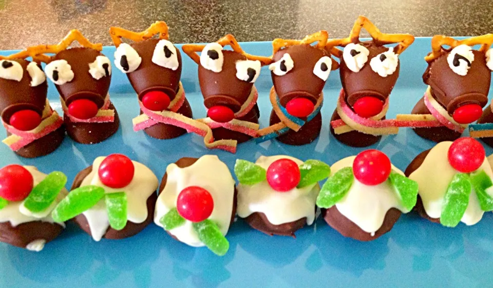 Reindeers made chocolate and almond ball puddings|woodfiredさん