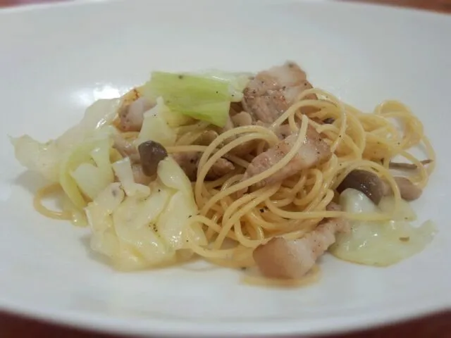 豚肉キャベツキノコのパスタ♪|Nakamura  Akikoさん