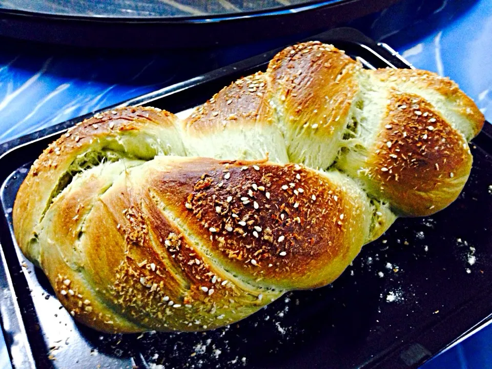 Matcha knot bread!!!!|Angelique Maelyn Goさん