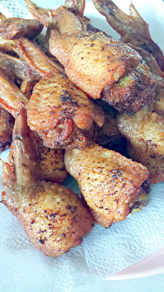 Mom's stuffed chicken wings. they're filled up with marinated minced meat, chopped cabbage and mushroom.|genさん