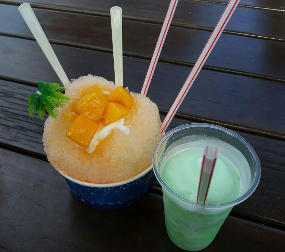 Ice flakes with Mango & Melon Soda.|changeさん