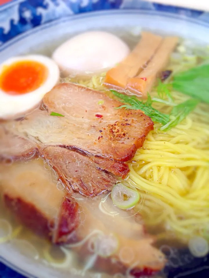 こもんっていう横浜ベイサイドマリーナそばのラーメン屋。ちょっと塩っぱかったな|うきさん