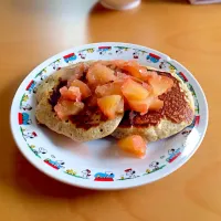 雑穀と豆のホットケーキ(りんごの食べジャム添え)|１９３さん