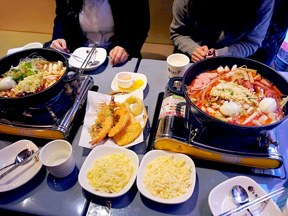 Snapdishの料理写真:korean tteok bo kki and fried shrimp.squid onion|김도희さん