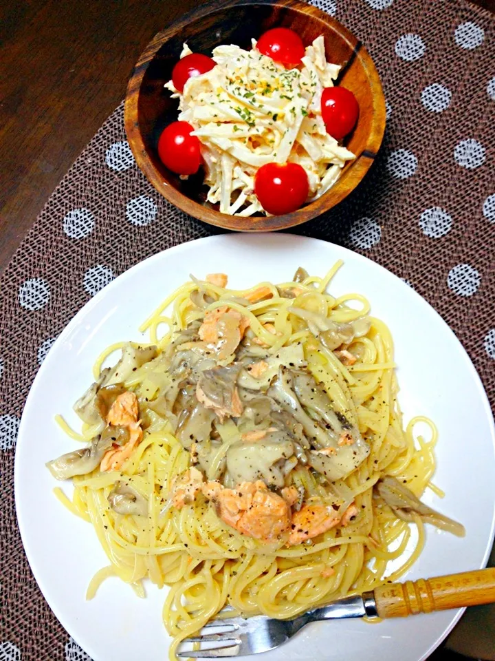 鮭と舞茸のクリームパスタと大根サラダ☆|omitsuさん