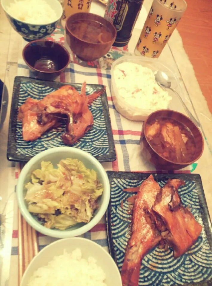 Snapdishの料理写真:金目鯛の煮付け
鯛のあら汁
ヘルシー和食♡|Yumiko Kawaiさん