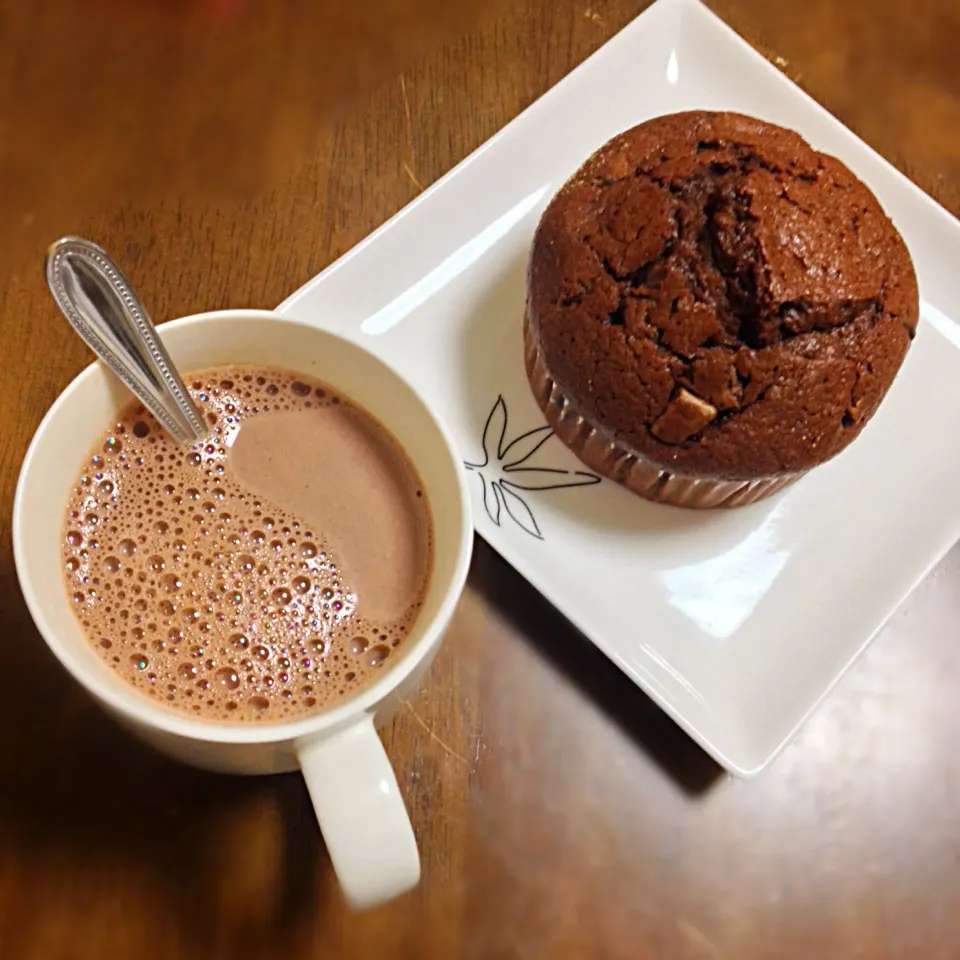 Chocolate Muffin & Hot Cocoa|Rumi Yoshitakeさん