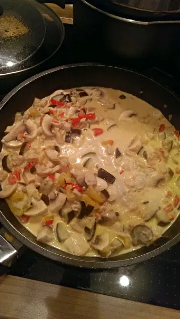 Chicken and Mushroom in cream sauce! Yum!!|Odnoさん