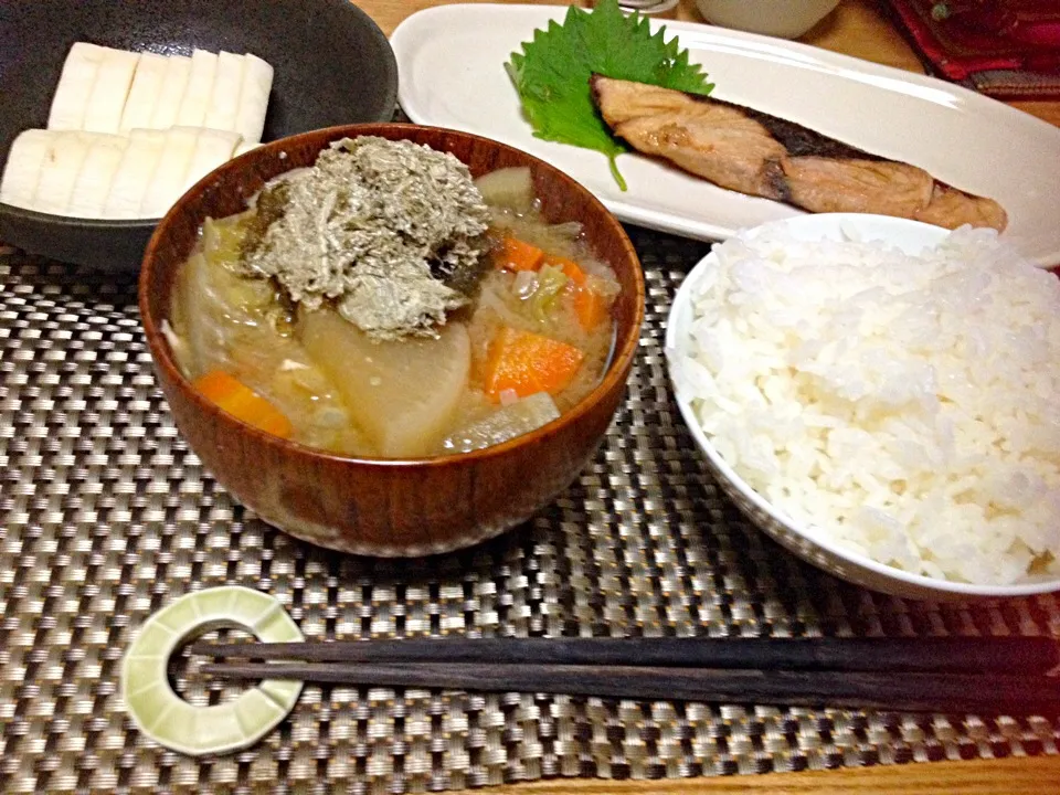 朝ごはん★鰤の照り焼き、大根のべったら漬け、みそ汁、ごはん|ハルさん