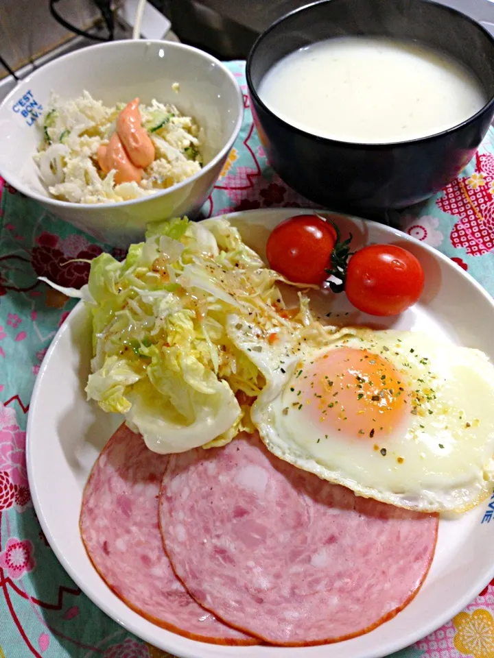 朝ごはん。いただきもののハムとクノールのポタージュ|ハルさん