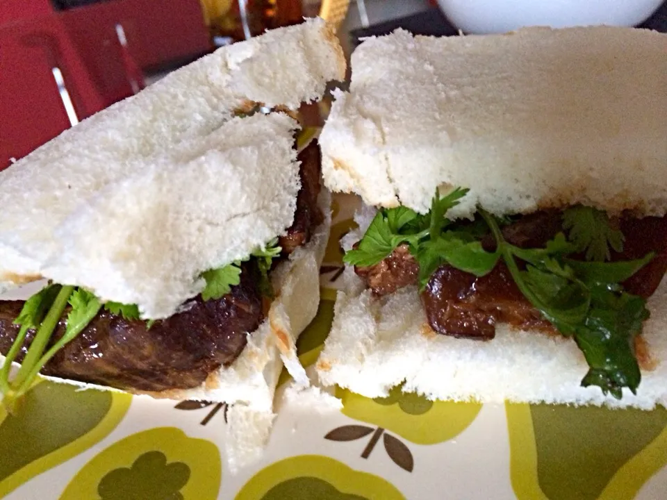 Braised pork belly sandwich|Ong Sor Fernさん