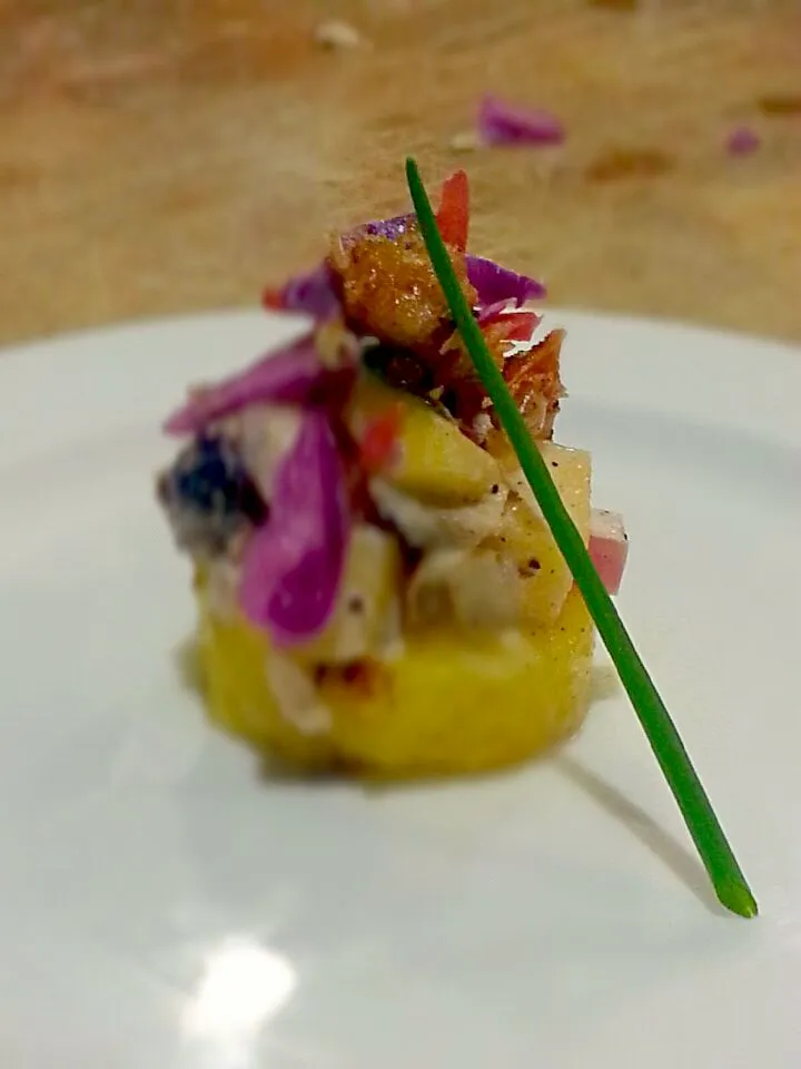 Grilled Jerk Chicken Pineapple Canape w Red Cabbage Slaw|Kevinさん