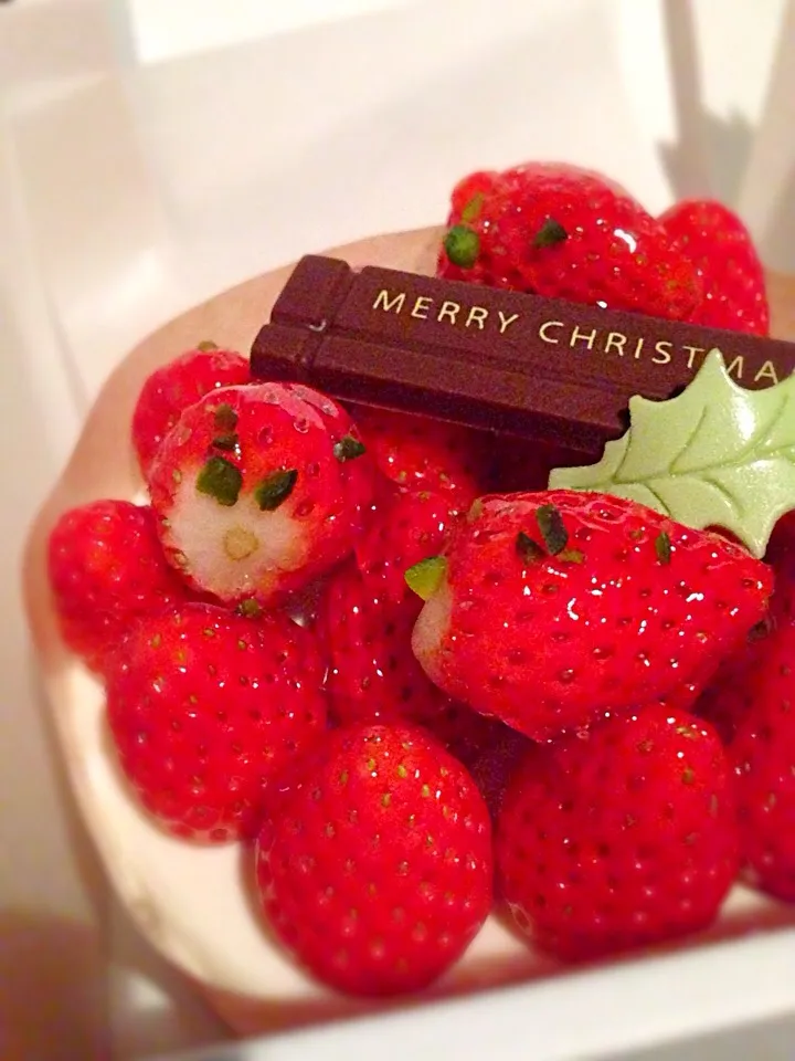 大好きなキャトのクリスマスケーキを買って帰りまーす♪|ASuzukiさん