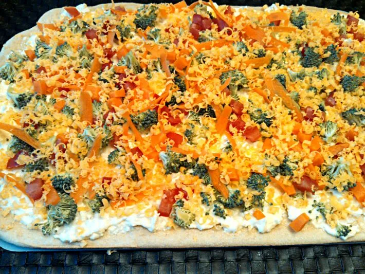 Raw veggie "pizza"|Sashi Steinerさん