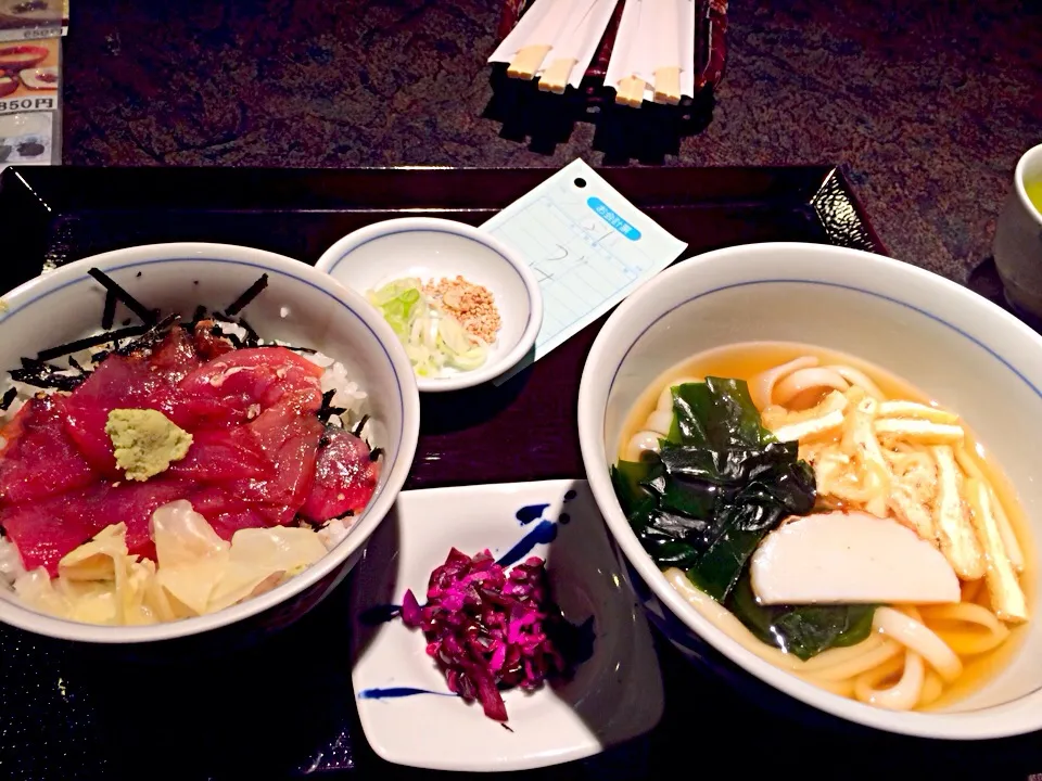 鮪のづけ丼とうどん|こんどう かずゆきさん