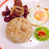 Snapdishの料理写真:Philippines very economical food set called TAPSILOG|Aparicio Cenia Teofiloさん