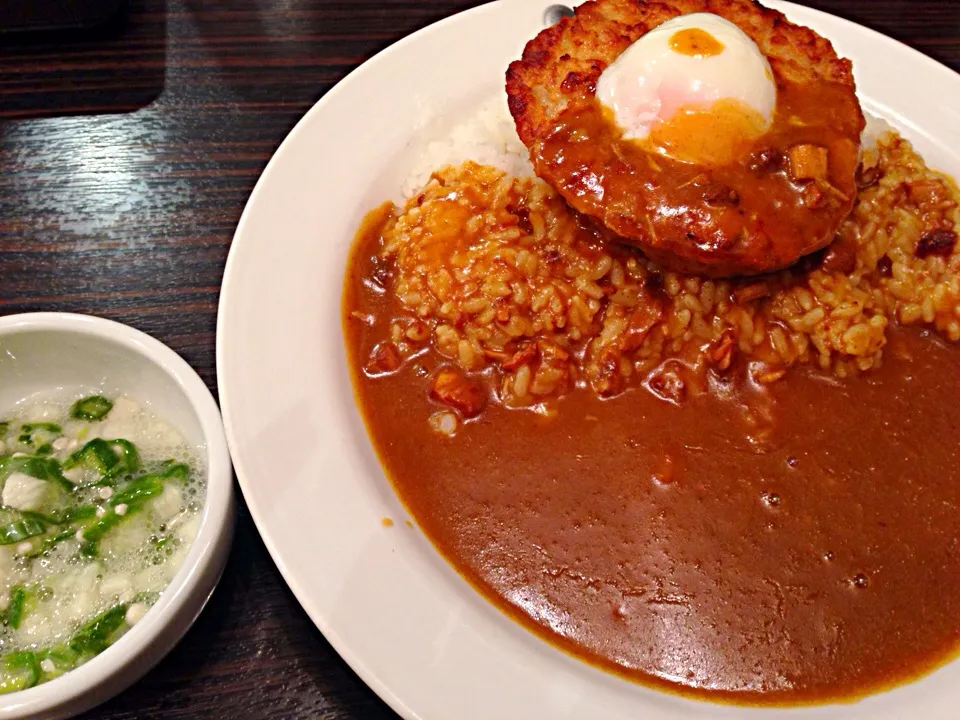 つくねの温玉のせカレー 山芋とオクラ添え|piton810さん