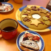 Snapdishの料理写真:♡Xmasシュトーレン＆リースクッキー♡|ちっぺさん