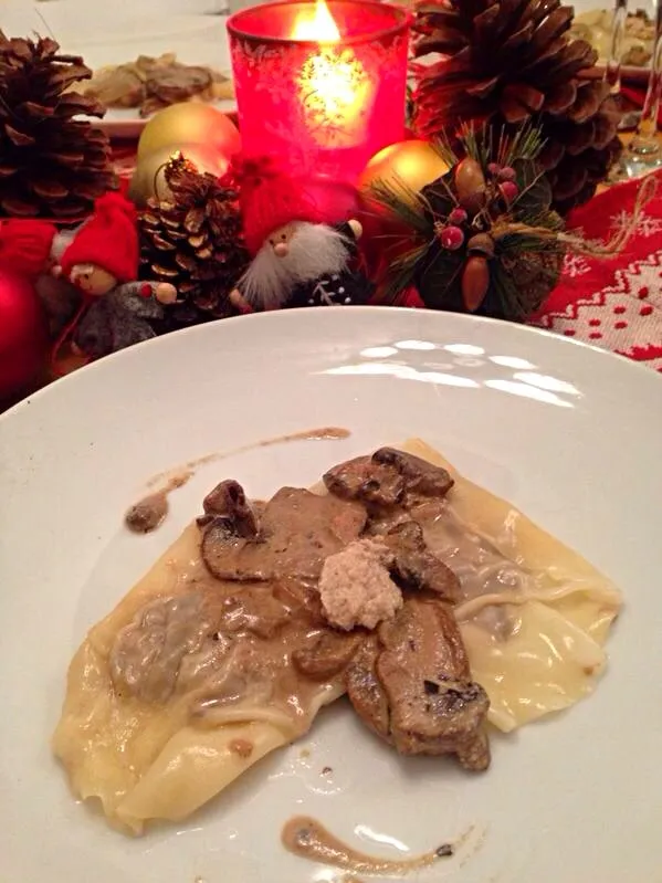 Snapdishの料理写真:Mushroom & ricotta ravioli|Misstyさん