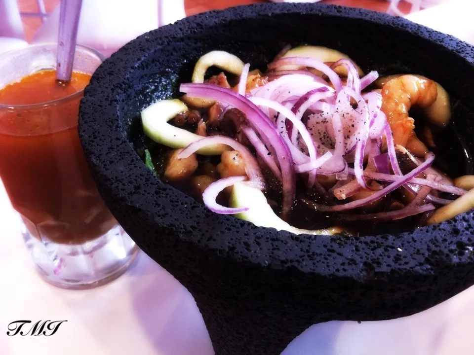 Molcajete de mariscos|mex dishさん