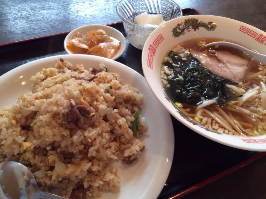 【日替定食】牛肉チャーハン+小ラーメンを頂きました。|momongatomoさん