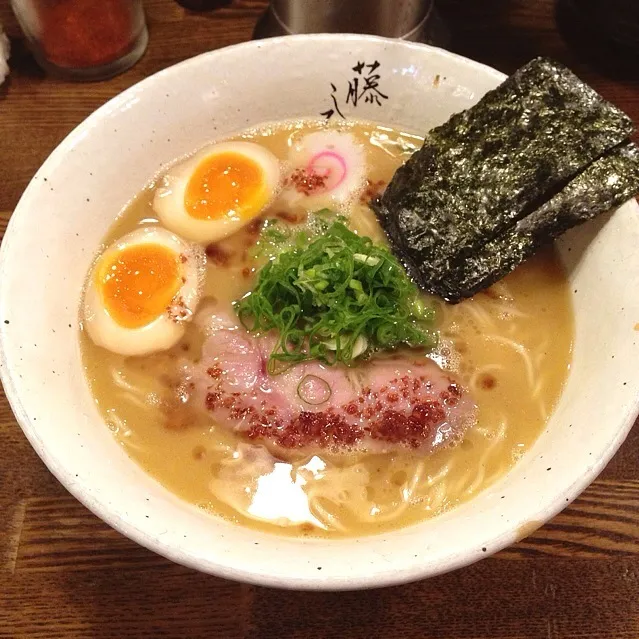 濃厚鶏白湯味玉ラーメン|r1990297さん