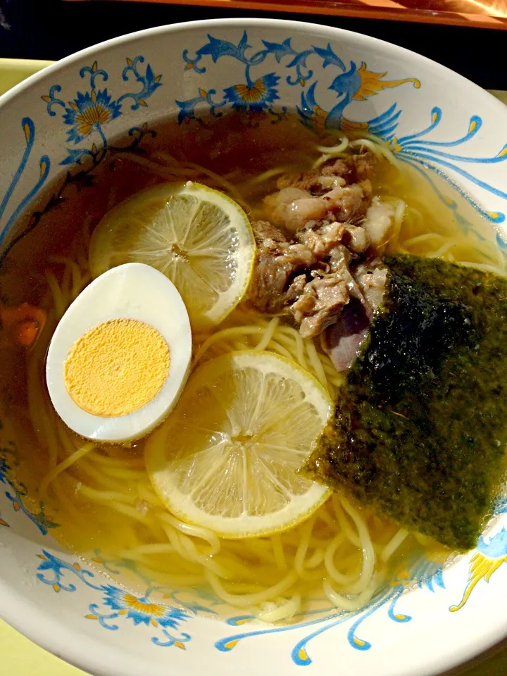 牛すじ塩ラーメン|市さん