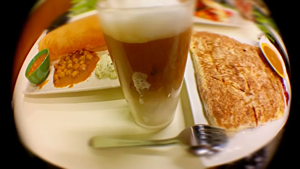 teh cino, murtabak and paper thosai|Ernさん