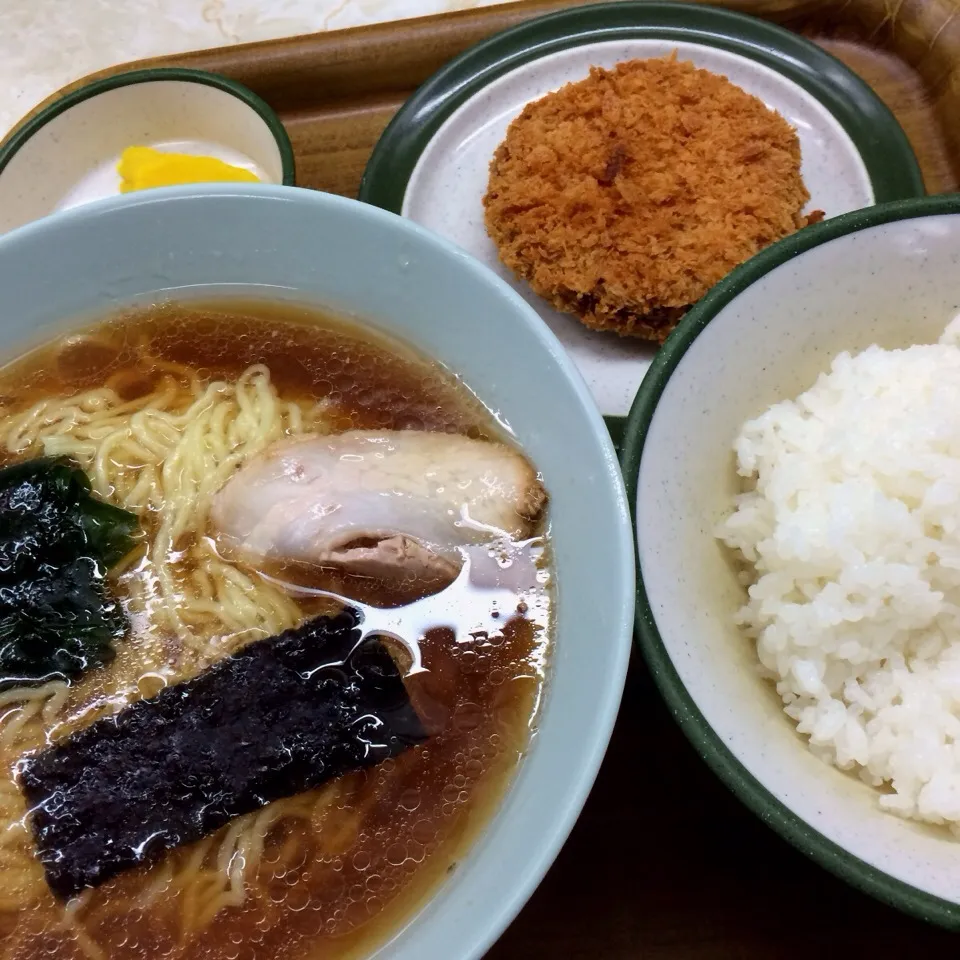 ラーメン定食メンチ|Koichi Shibataさん