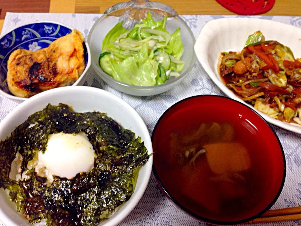 牛角風ご飯☆お吸い物☆肉野菜炒め☆チョレギサラダ☆キムチ納豆油揚げ包み|中村美穂さん