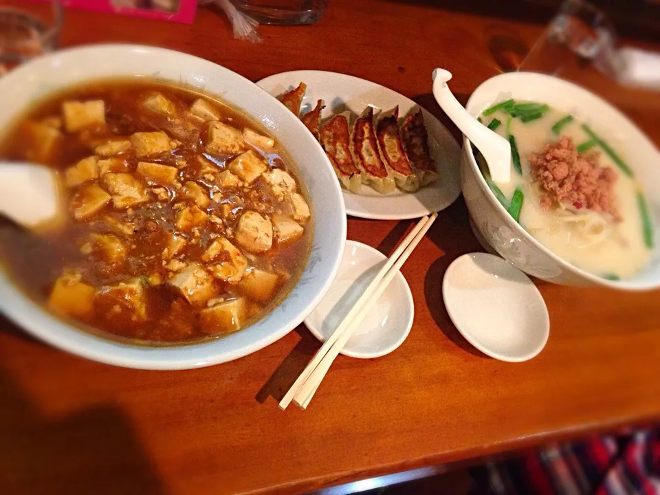 麻婆麺と餃子と豚骨ピリ辛麺|こずえさん