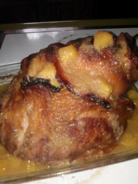 Ham with pineapple, apple sauce, nutmeg, and cinnamon.|Polly Gelfusoさん